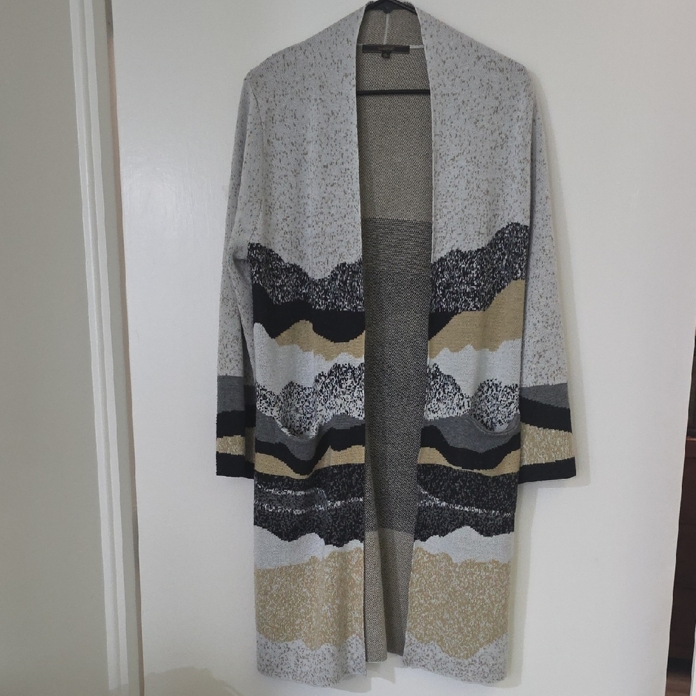 Open-Front Wave Pattern Cardigan Sweater - Light Gray, Black & Gold